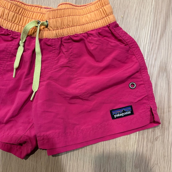 Patagonia Girls’ “Costa Rica Baggies” Shorts - Picture 2 of 4